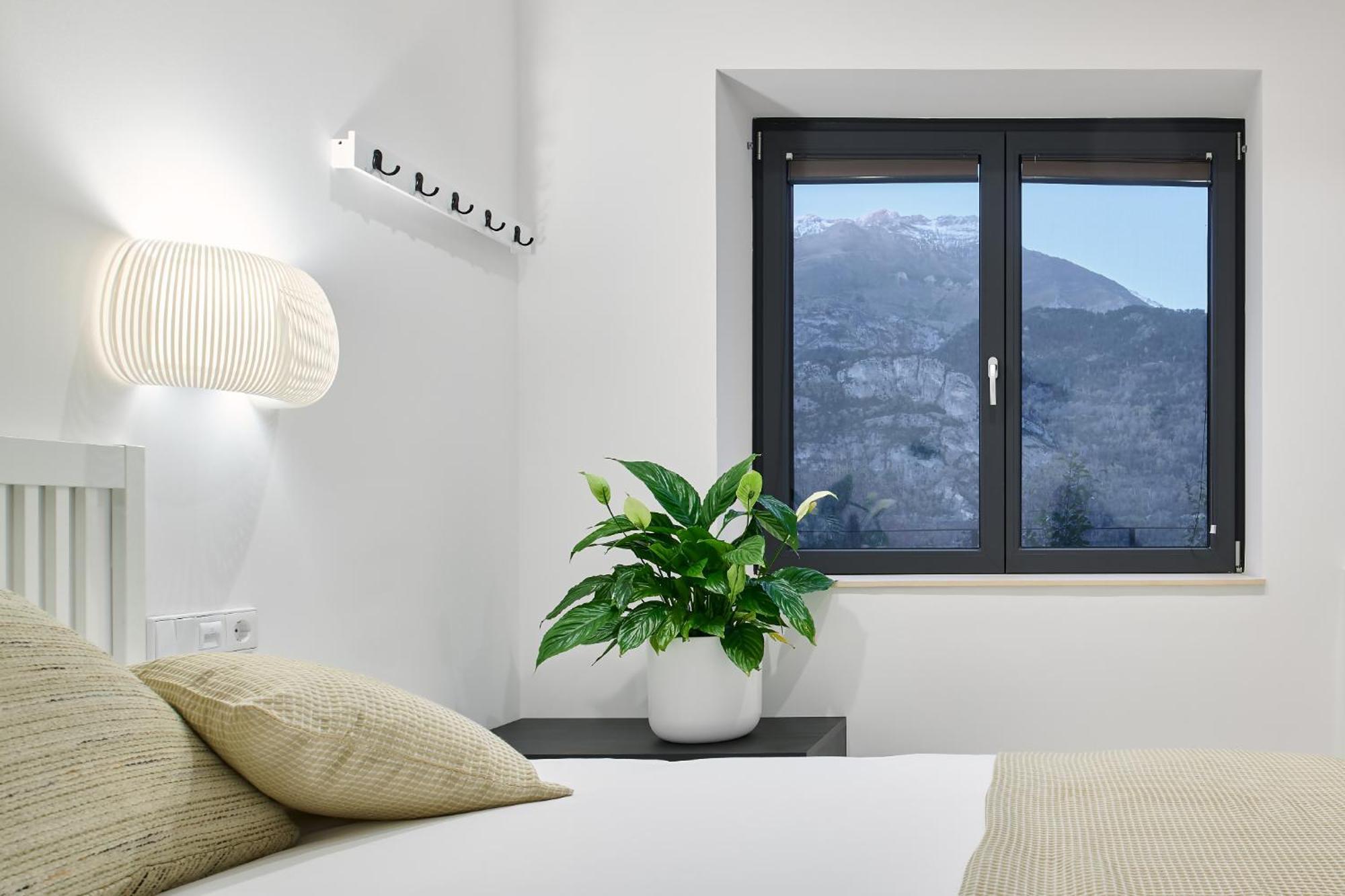 Casa De La Paz En El Valle De Tena Sandiniés Esterno foto