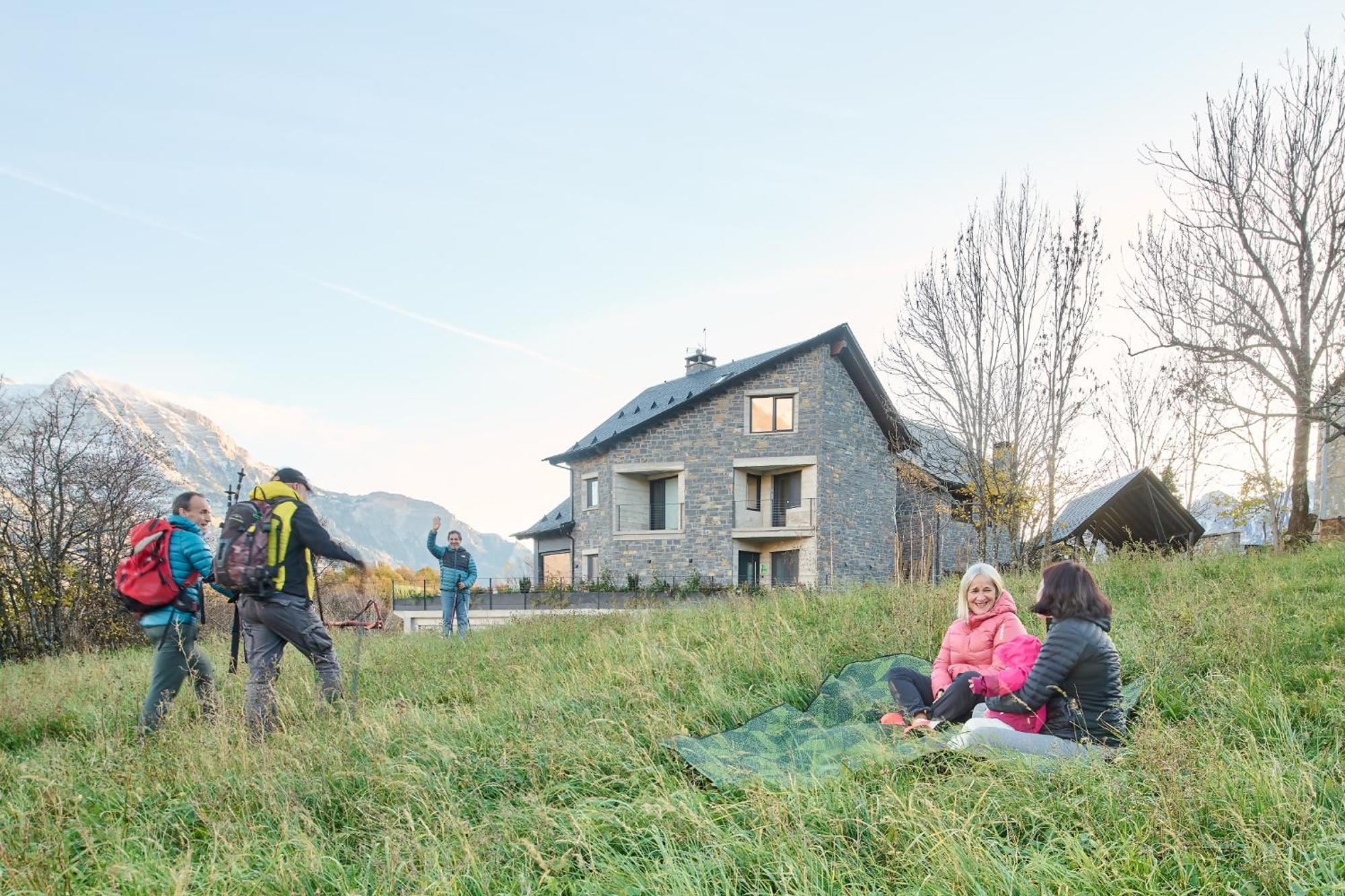 Casa De La Paz En El Valle De Tena Sandiniés Esterno foto